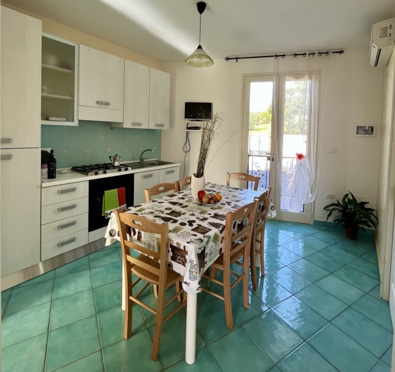 Cozy Apartment Elios