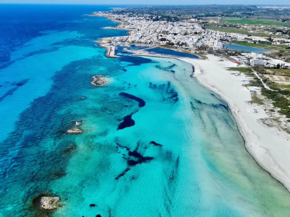 Torre San Giovanni: Spiagge Caraibiche e Mare Turchese nel Basso Salento